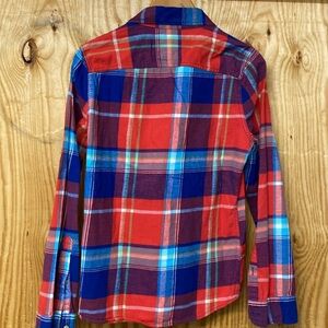 Hollister flannel men’s/boys button down shirt size S.